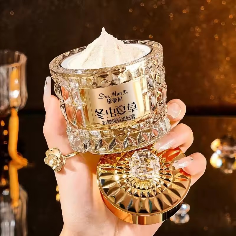 كورديسيبس سينينسيس الفاخرة الن - مراجعة Skincare Luxury Whitening وسعره